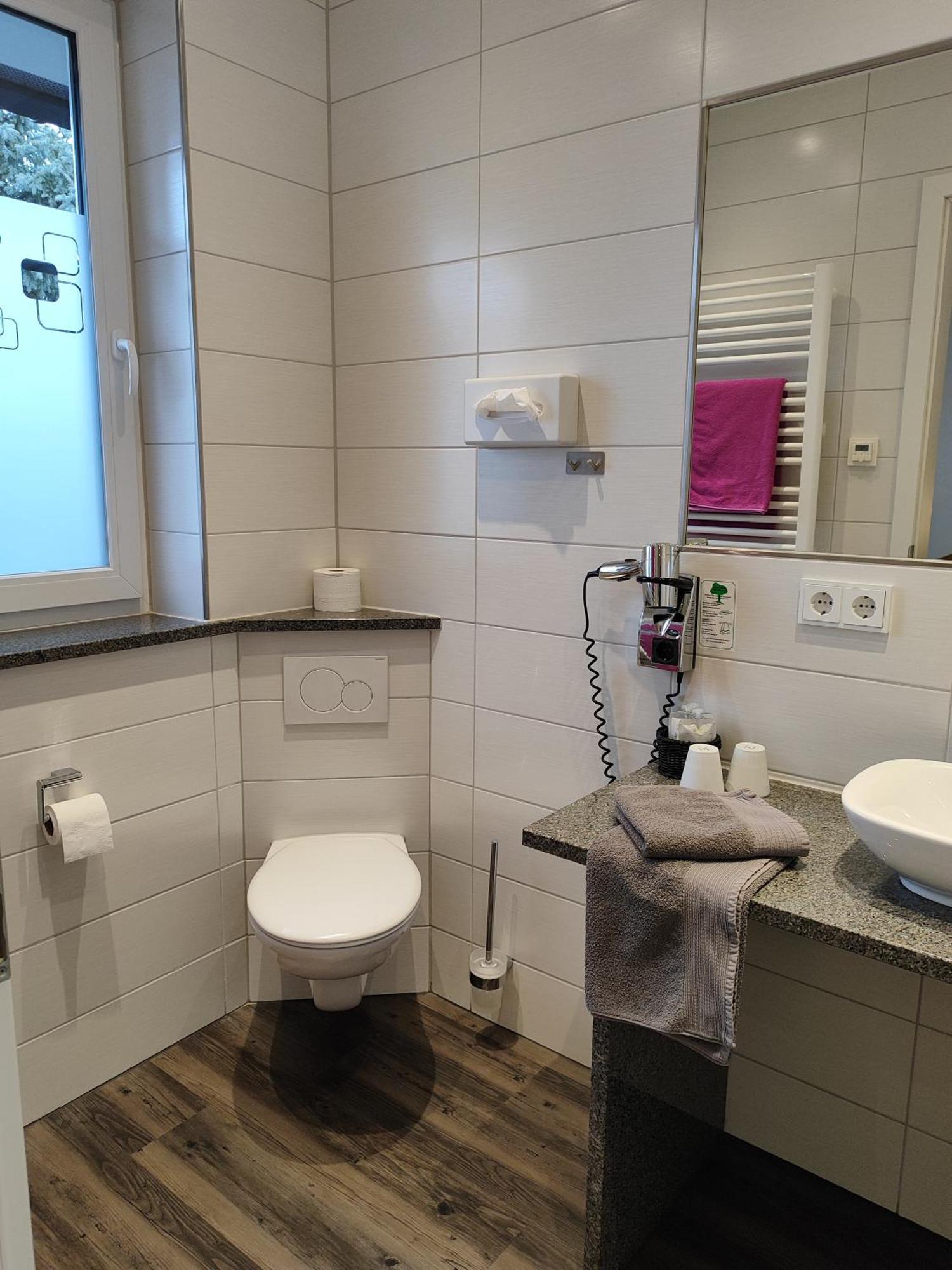 Hotel Gaestehaus Stock Zimmer Teekaennle Friedrichshafen Luaran gambar